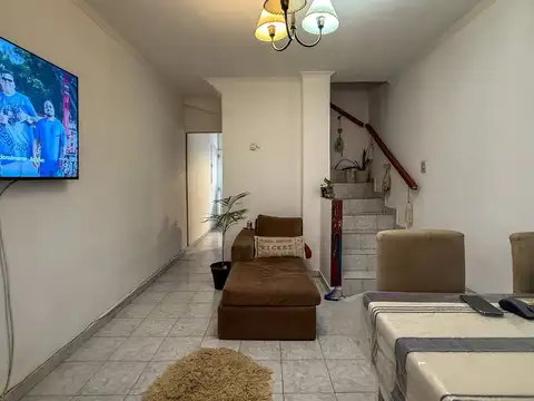 Depto Tipo Casa en Venta de 3 dormitorios