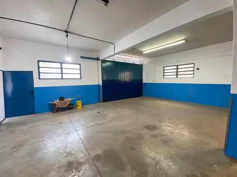 Galpon en Alquiler 38  mts Fondo