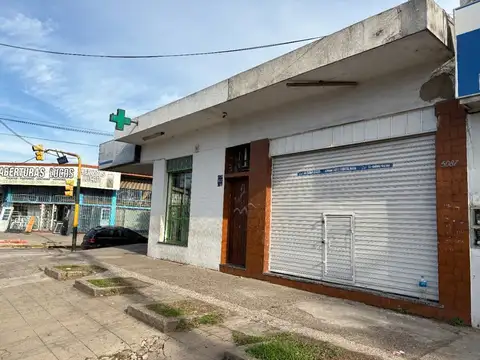 Casa en Venta con 6 cocheras