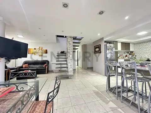 Departamento 5 Ambientes con Playroom, Terraza con Parrilla, Cochera y Vista Libre en Ramos Mejía