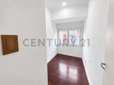 San Luis 1300, Piso 3