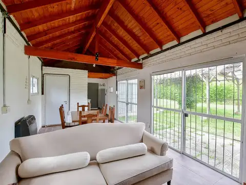 CASA EN VENTA EN EL RODEO DOS DORMITORIOS PILETA