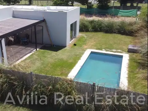 Casa en Venta en Pilar del Este - Santa Lucia, USD 189.000
