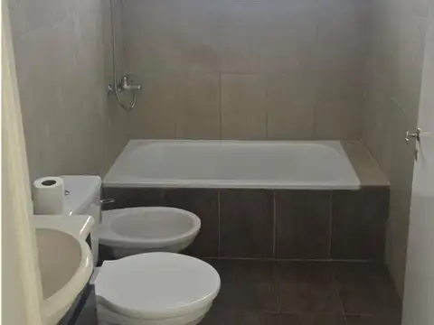 Departamento en Alquiler en Monte Castro, $ 600.000