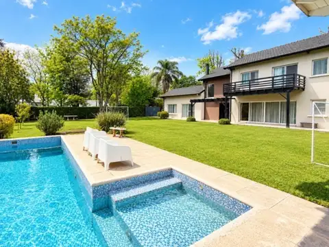 Casa en Venta 5 Ambientes en El Carmencito