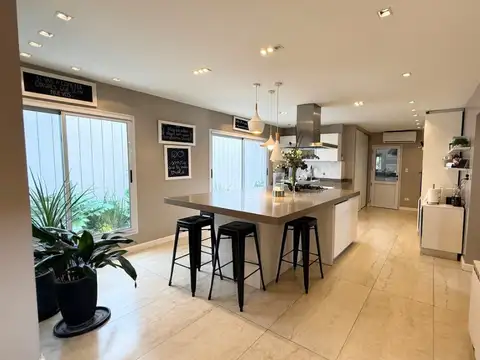 Casa en Venta en Club El Carmen, USD 495.000
