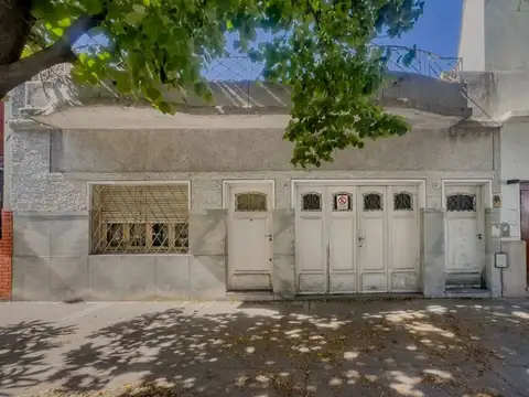 VENTA CASA 3 AMB VERSALLES LOTE PROPIO A RECICLAR 