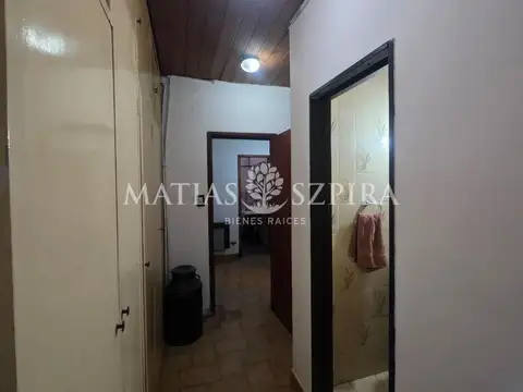 Casa 4 ambientes con 2 baños