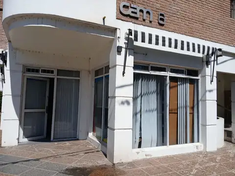 REMAX ALQUILA LOCAL COMERCIAL
