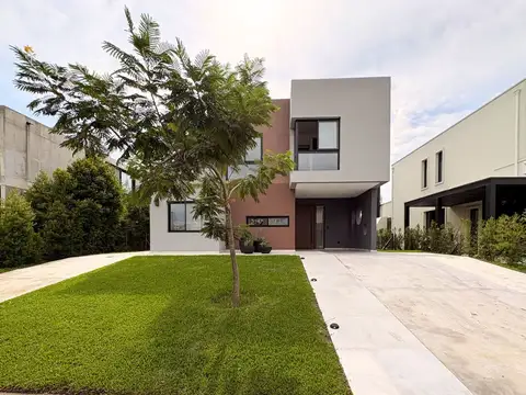 Casa en Venta de 5 dormitorios