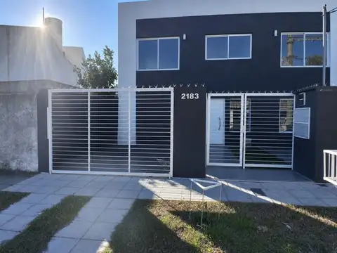 Venta departamento 2 ambientes en Haedo con patio y cochera
