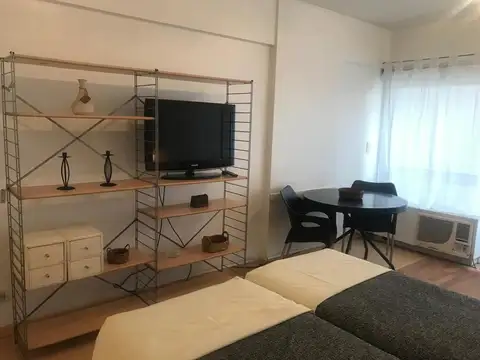 Av Santa Fe 1100 , Piso 7