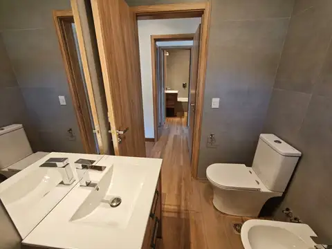 Departamento en Alquiler con 1 cocheras