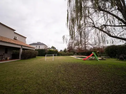Casa Monoambiente con 4 baños