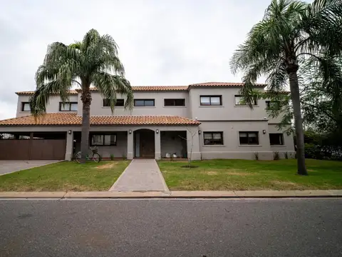 Casa en venta en Funes
