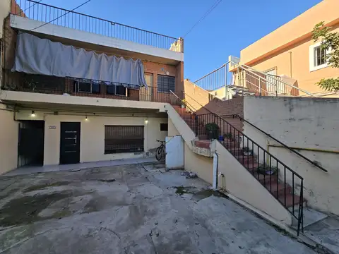 ¡OPORTUNIDAD! Lote de Tres Unidades Funcionales Lanús Oeste.