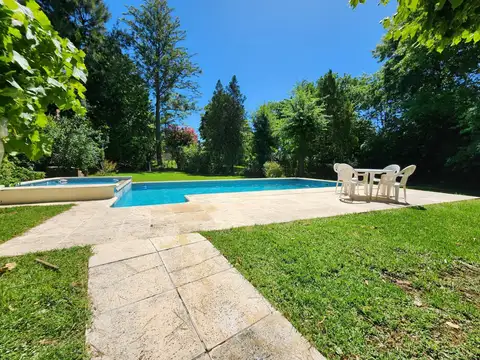 Casa en Alquiler de 3 dormitorios