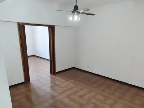 3 ambientes grandes – ph sin expensas – balcón corrido – muy luminoso