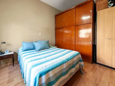 Depto Tipo Casa en Venta con 1 cocheras