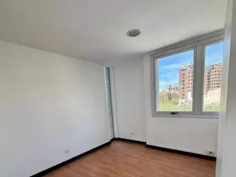 Oficina en Alquiler en Mendoza, $ 640.000