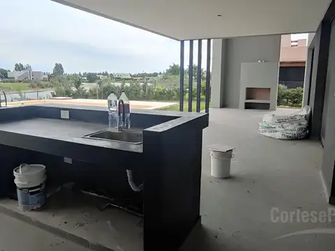 Casa en venta a la Laguna en Barrio San Matías