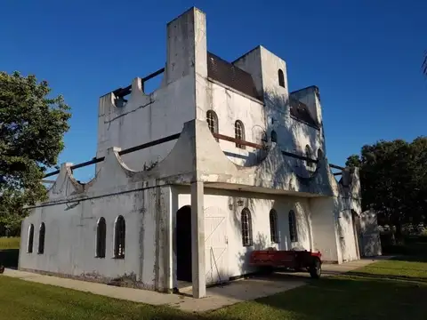 Campo en venta - 4 Dormitorios 3 Baños - Cochera - 52.421Mts2 - Mercedes 