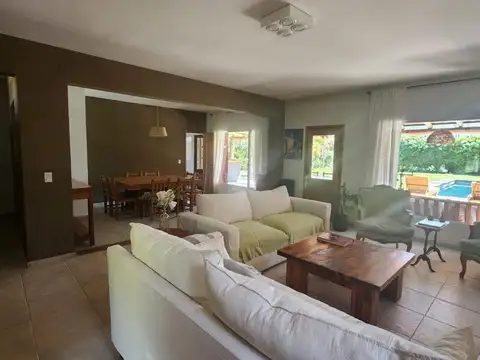 Casa en Alquiler de 3 dormitorios