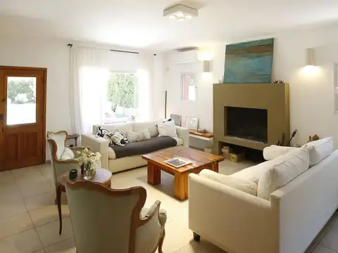 Casa en Alquiler de 3 dormitorios