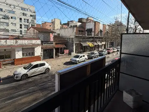 Venta departamento 2 ambientes castelar sur