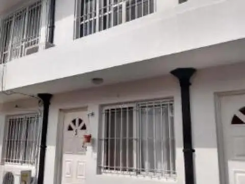 Dúplex en venta - 2 Dormitorios 2 Baños - Cochera - 76Mts2 - La Matanza  