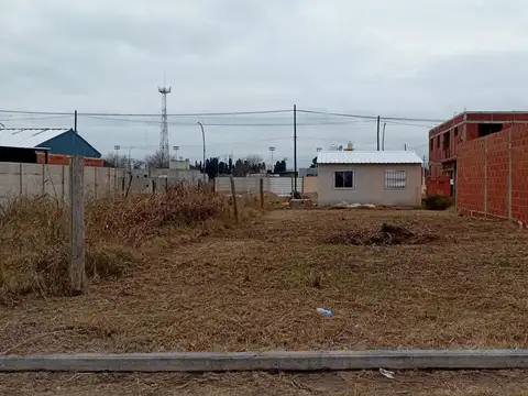SE VENDE LOTE CON ESCRITURA B° LOS BOULEVARES