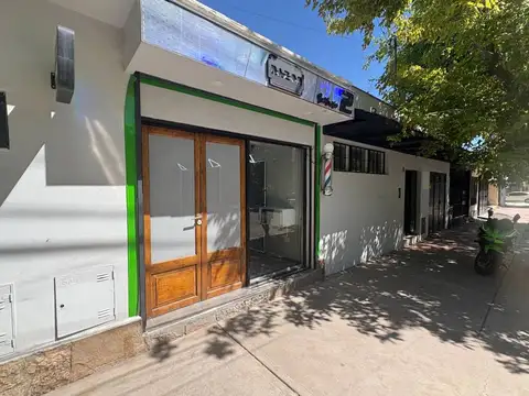 ESQUINA COMERCIAL CON MÚLTIPLES UNIDADES - LUJAN