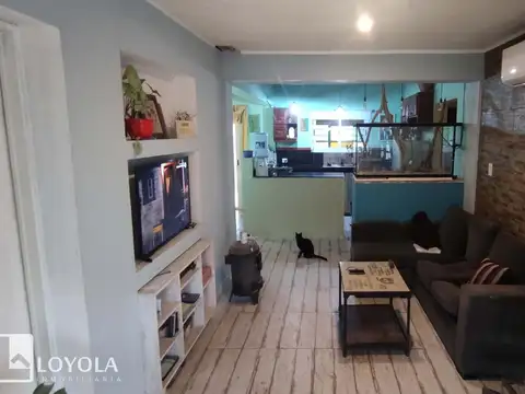 Casa en Venta con 2 cocheras