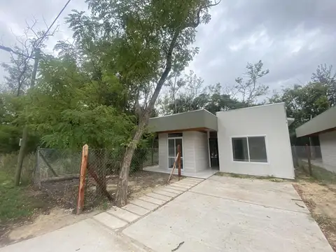 Casa a estrenar 2 dormi en barrio cerrado Garden sobre ruta 36 altura Arturo Segui