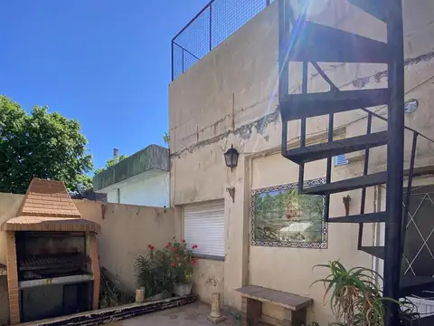 Depto Tipo Casa 4 ambientes con 1 baño