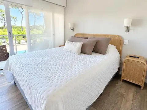 Departamento en Alquiler Temporal en Playa Mansa, $ 4.900