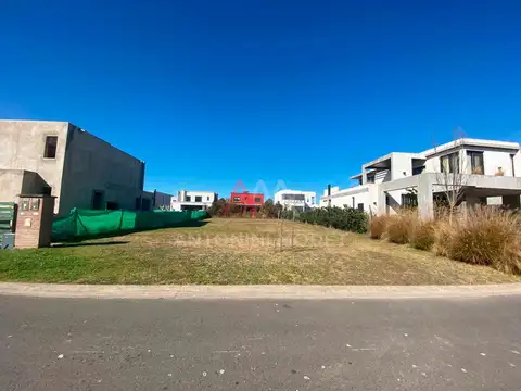 LOTE EN VENTA EN LAGOON PILAR 