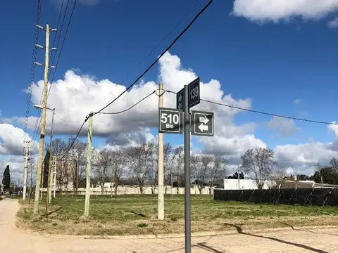 Excelente esquina en Fincas De Don Guido, 139  y 510 bis lot