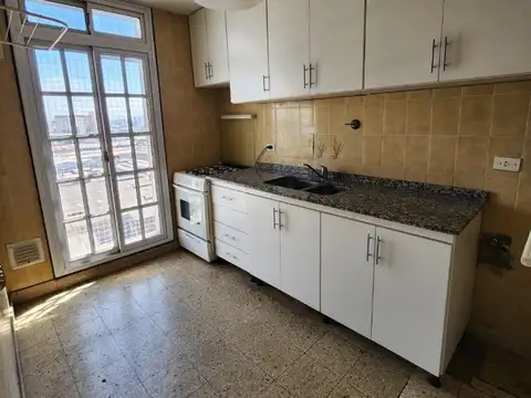 Ameghino 500, Piso 9