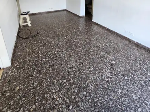 DEPARTAMENTO EN VENTA AMEGHINO AL 500 AVELLANEDA