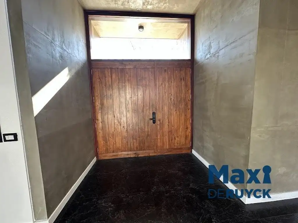 Fincas de Hudson,  B36. Calle 137 7400