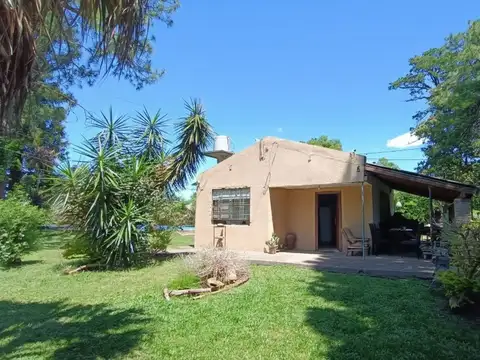 CASA QUINTA 3 AMB CON PILETA Y QUINCHO PERMUTA