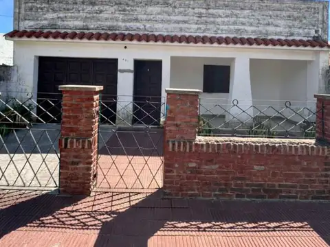 CASA EN VENTA DE 6 AMBIENTES EN GOYA, CORRIENTES 