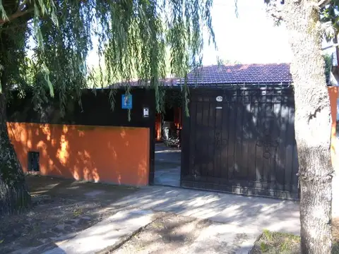 Casa - Venta - Argentina, Burzaco - Perito Francisco Moreno 679