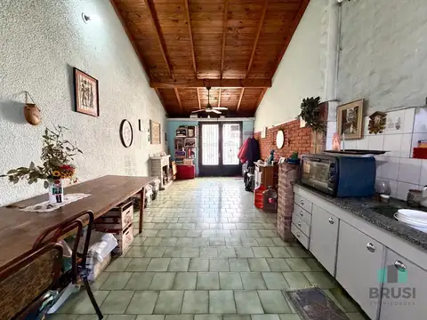 Casa en Venta en Luis Guillon, USD 110.000