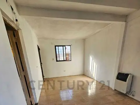 Casa 3 ambientes con 1 baño