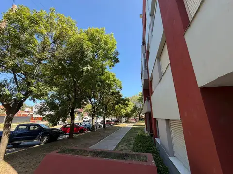 Carlos Tejedor  al 2200