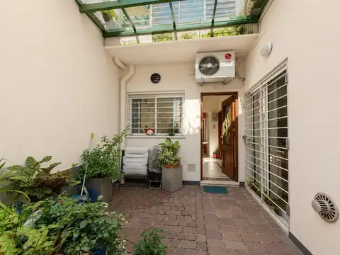 VENTA - DEPARTAMENTO DE PASILLO 2 DORMITORIOS CON PATIO - BARRIO MARTIN