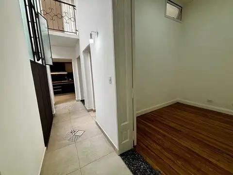 Depto Tipo Casa en Venta de 5 ambientes