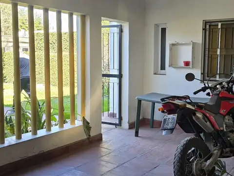 Casa 3 ambientes con 2 baños